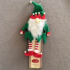 NEW-St.Nicholas square gnome wine cover